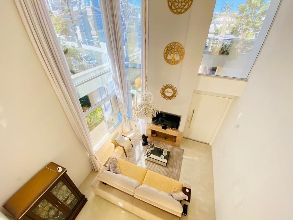 Casa em Pedra Branca, Palhoça. 3 quartos, 247m². Imagem 2 de 14